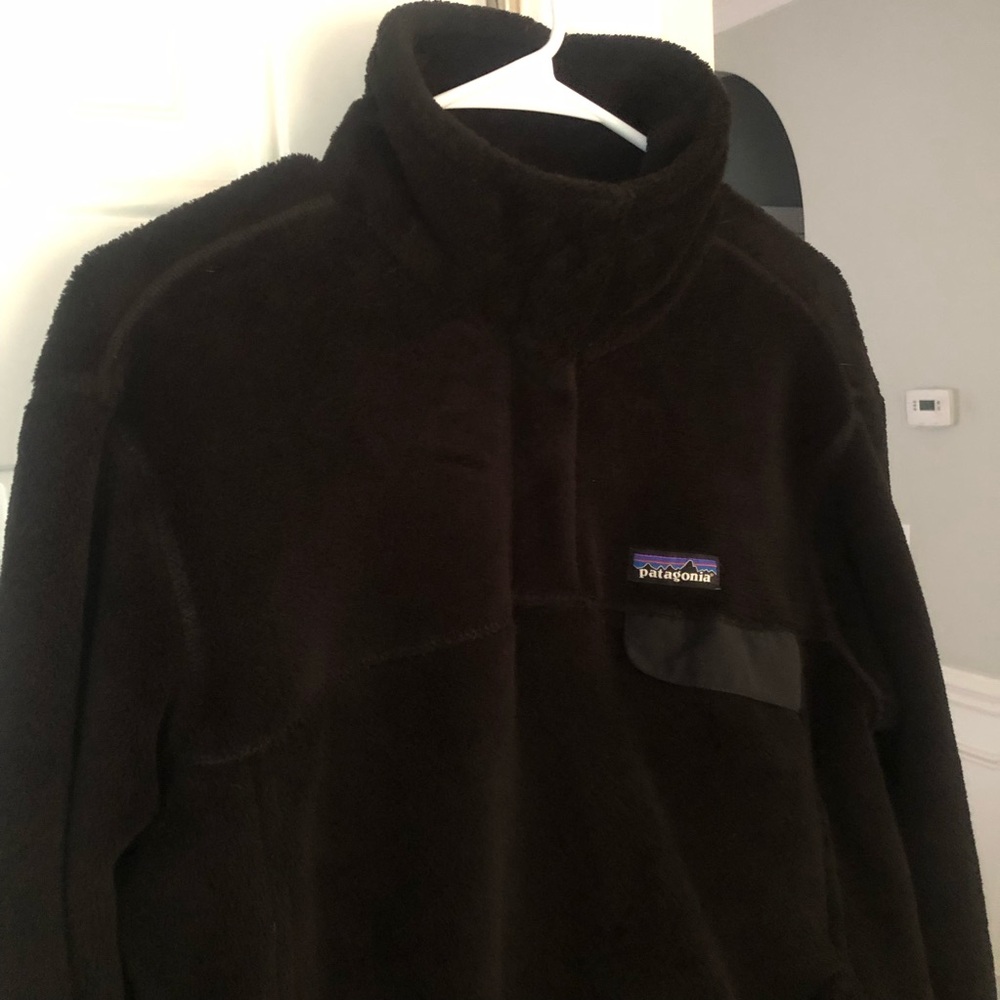 Patagonia Women's Re-Tool Snap-T Fleece Pullover. Black. Size XL